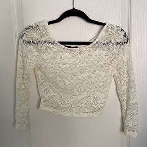 Laced long-sleeve